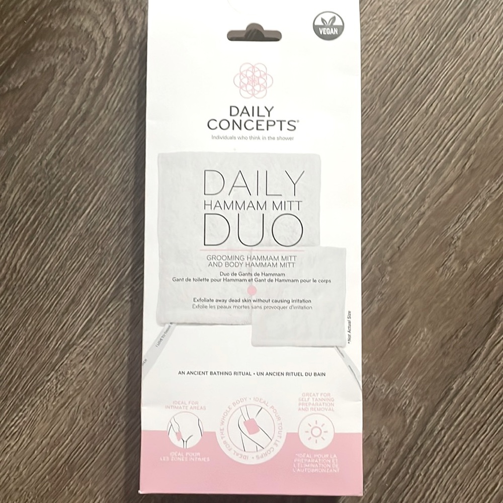 ✨NWT Daily Concepts Hammam Mitt Duo 💕✨